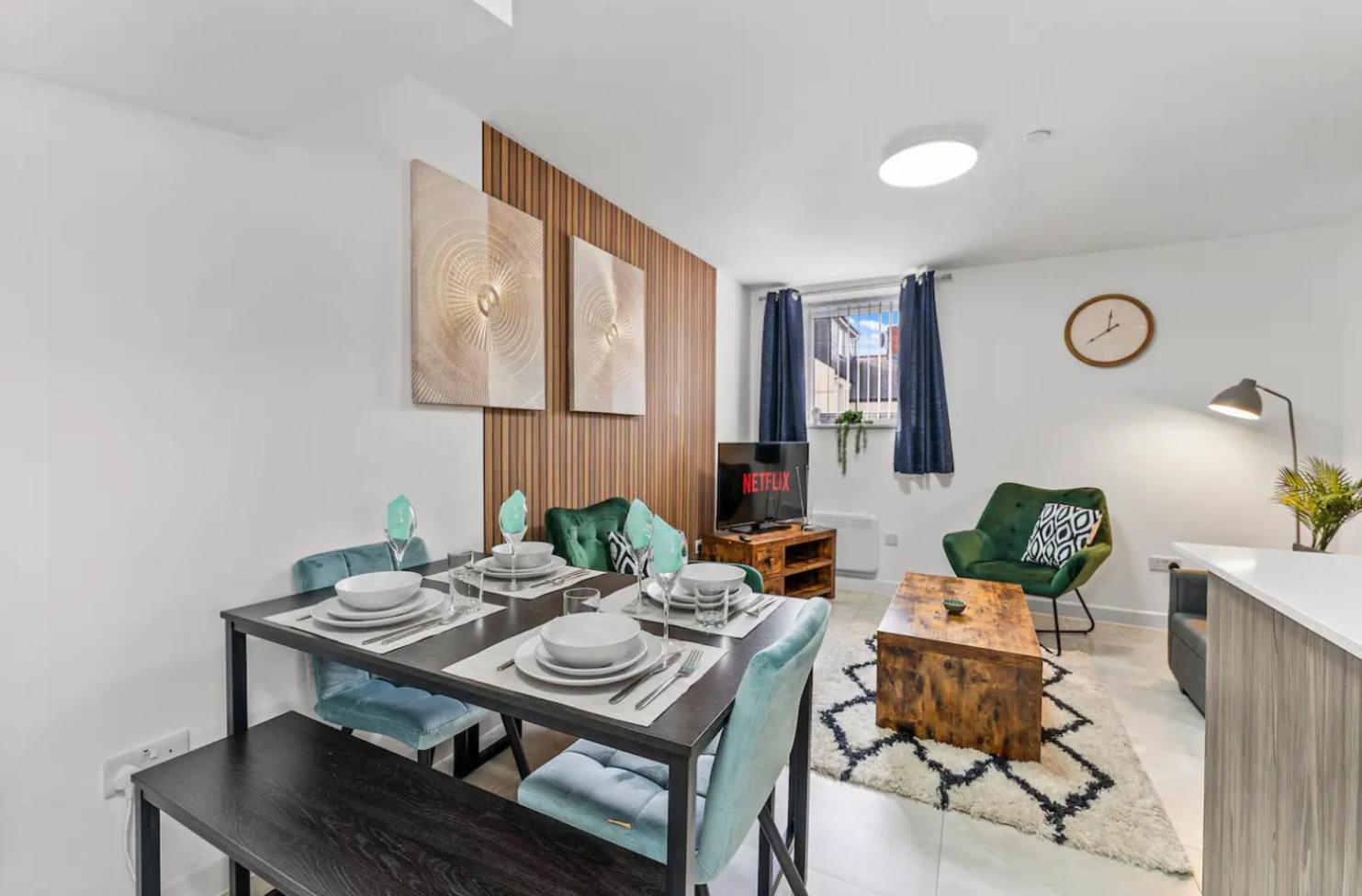 A Stylish Luxury 2 Bedroom Duplex Apartment คาร์ดิฟฟ์ ภายนอก รูปภาพ